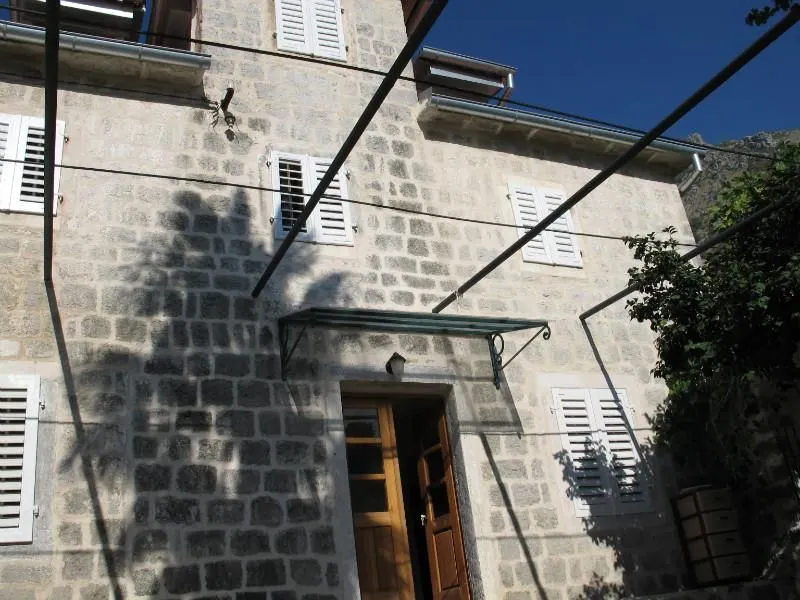 Sale, house, 360m², Dobrota, Kotor