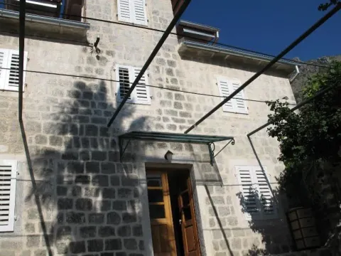 Sale, house, 360m², Dobrota, Kotor - image 12