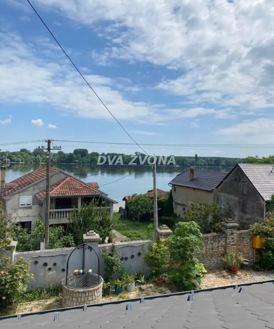 Prodaja, ugostiteljski objekat, 630m², Stari Slankamen, Inđija