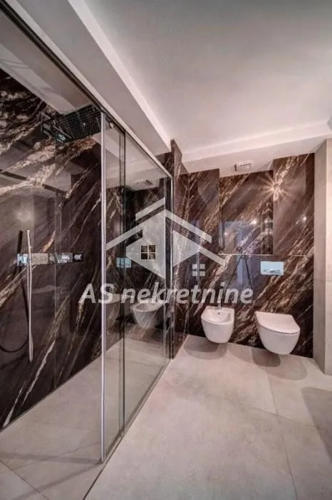 Prodaja, četvorosoban stan, 197m², Južni Bulevar, Vračar Sve Podlokacije