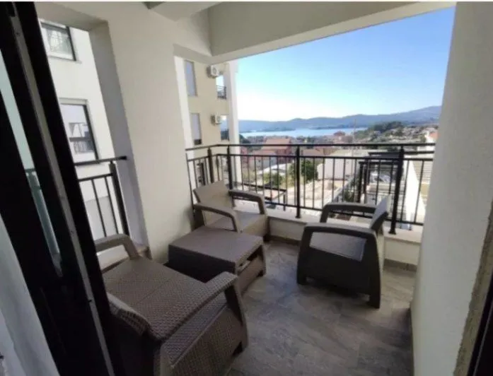 Rent, two bedroom apartment, 60m², Kava, Tivat