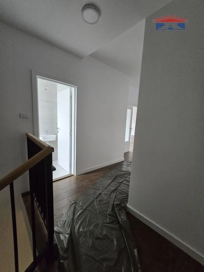 Prodaja, četvorosoban stan, 117m², Novo naselje, Novi Sad