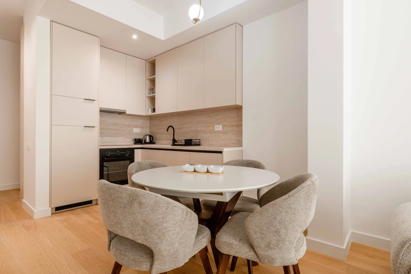 Rent, two bedroom apartment, 64m², Bečići, Budva