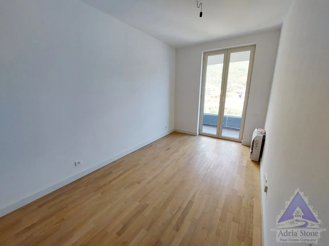 Prodaja, dvosoban stan, 69m², Bečići, Budva