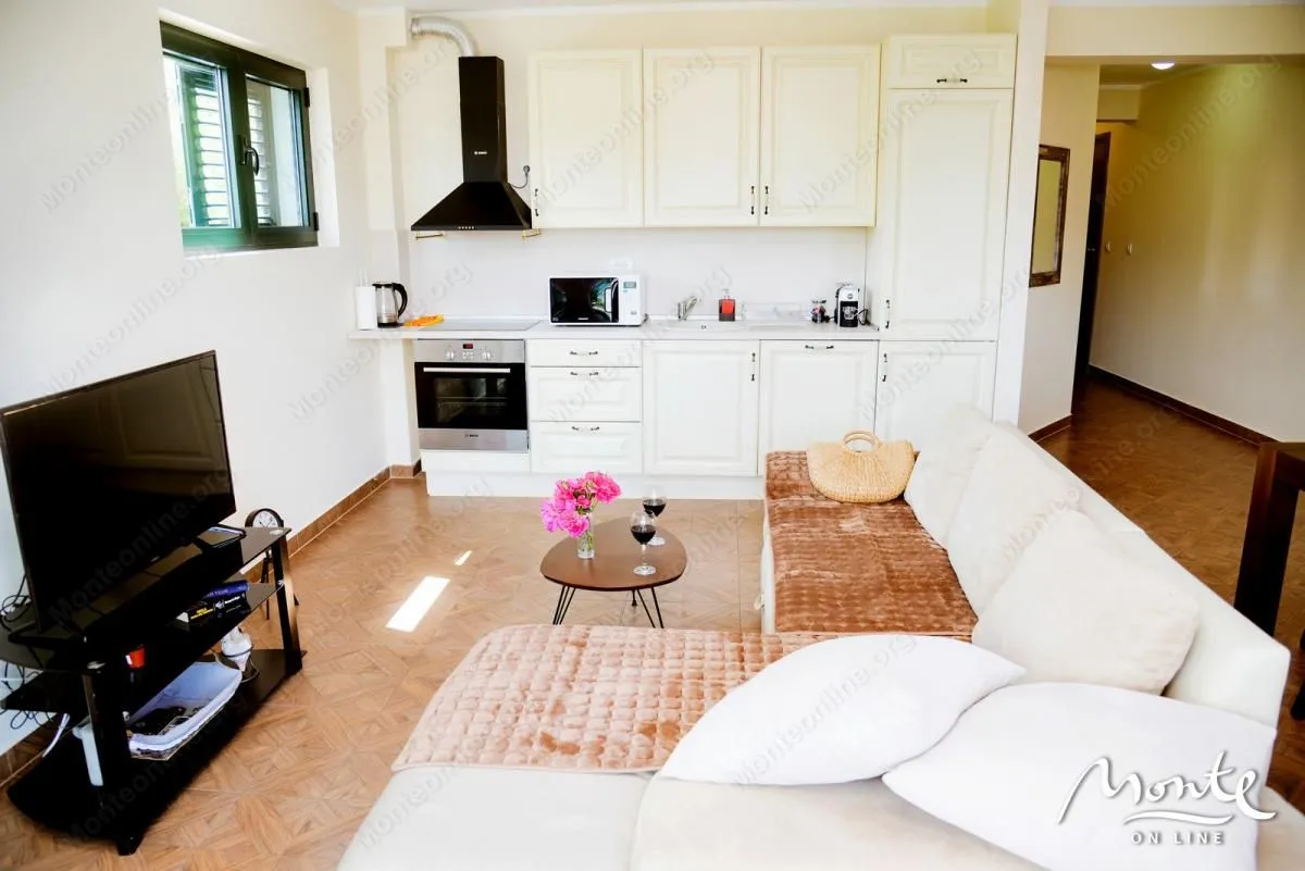 Sale, two bedroom apartment, 74m², Krašići, Tivat