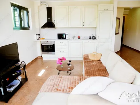 Prodaja, dvosoban stan, 74m², Krašići, Tivat - image 9