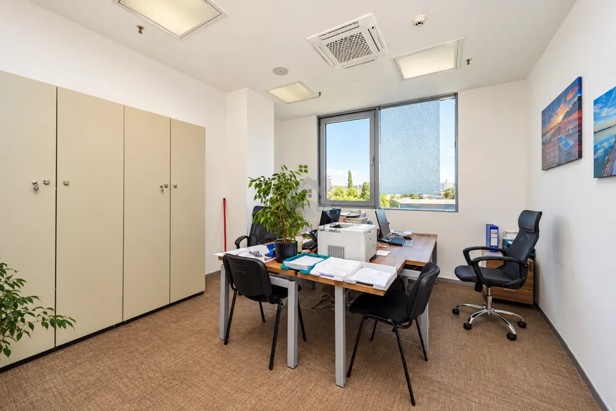 Rent, office space, 100m², Donja Gorica, Podgorica