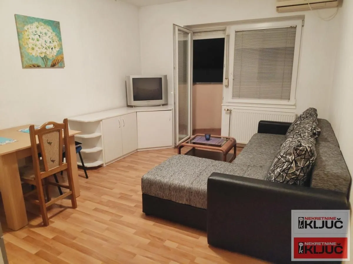 Izdavanje, jednosoban stan, 30m², Grbavica, Novi Sad Sve Podlokacije
