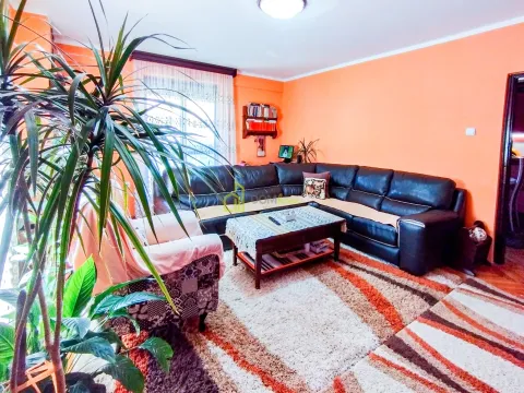 Prodaja, dvosoban stan, 96m², Kotor, Crna Gora - image 11