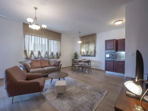 Rent, two bedroom apartment, 80m², Centar, Budva - image 9