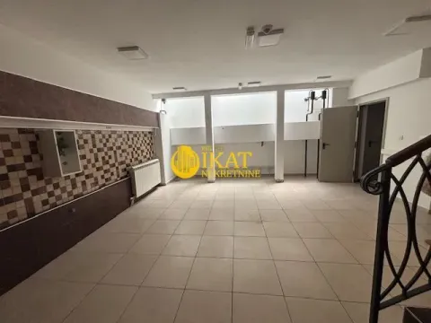 Prodaja, poslovni prostor, 42m², Kalenić Pijaca, Vračar Sve Podlokacije - image 2