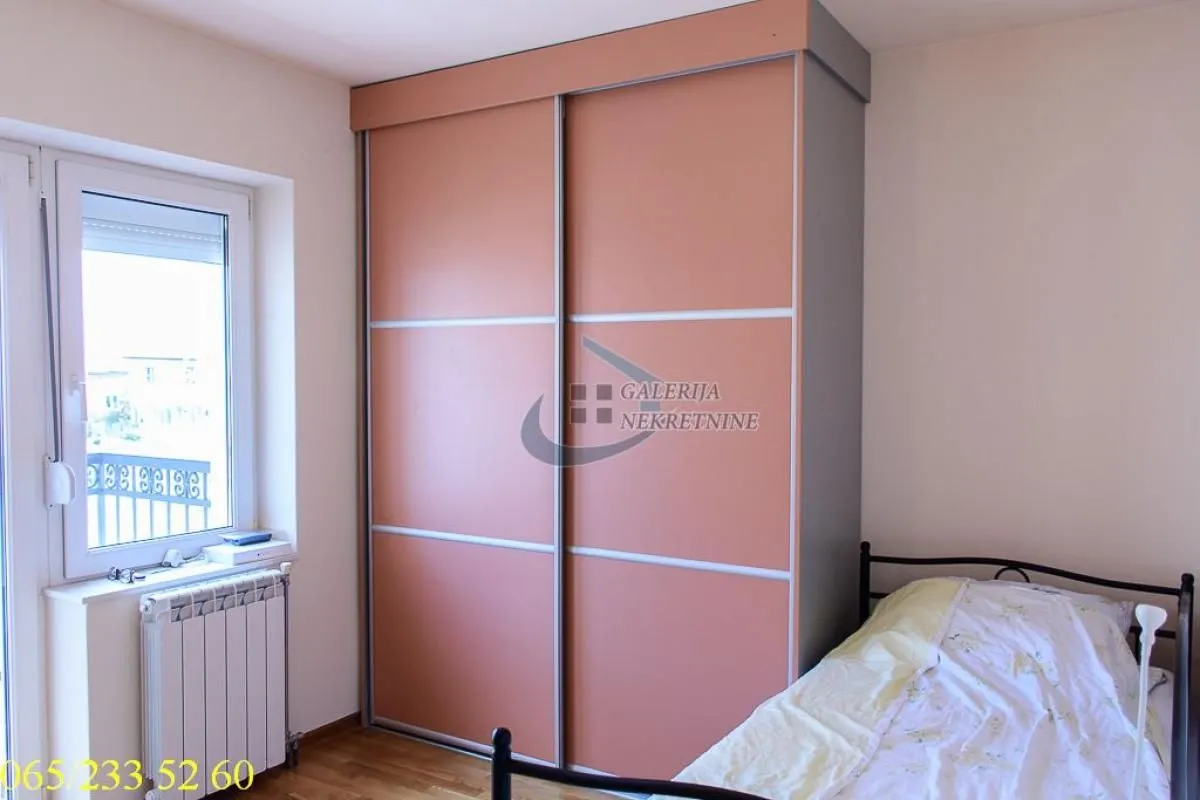 Prodaja, četvorosoban stan, 115m², Farmaceutski Fakultet, Voždovac Sve Podlokacije