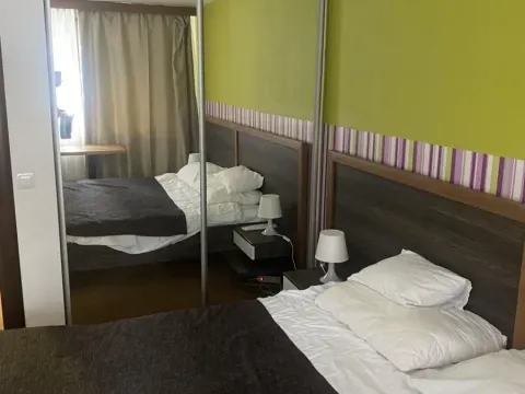 Izdavanje, četvorosoban stan, 160m², Savski Venac, Beograd - image 6