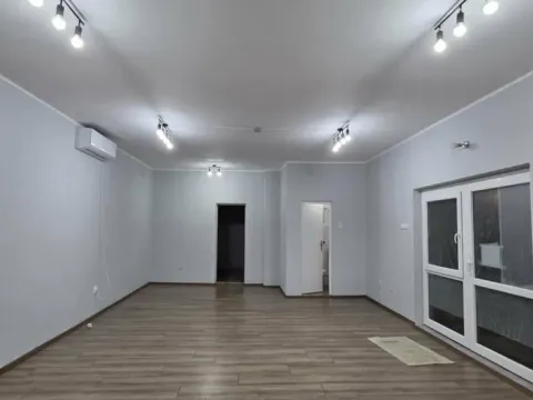 Izdavanje, poslovni prostor, 65m², Bezanijska Kosa 2, Bežanijska Kosa Sve Podlokacije - image 2