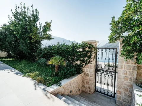 Izdavanje, kuća, 491m², Ljuta, Kotor - image 26