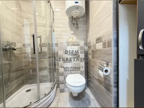 Rent, office space, 56m², City Kvart, Podgorica - image 3