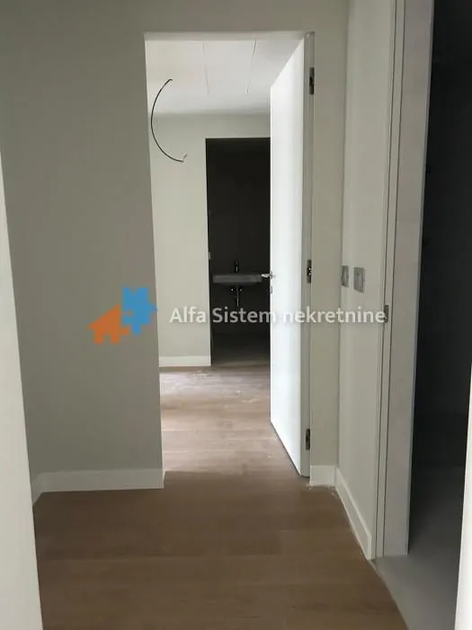 Izdavanje, trosoban stan, 77m², Novi Beograd Blok 65, Novi Beograd Sve Podlokacije