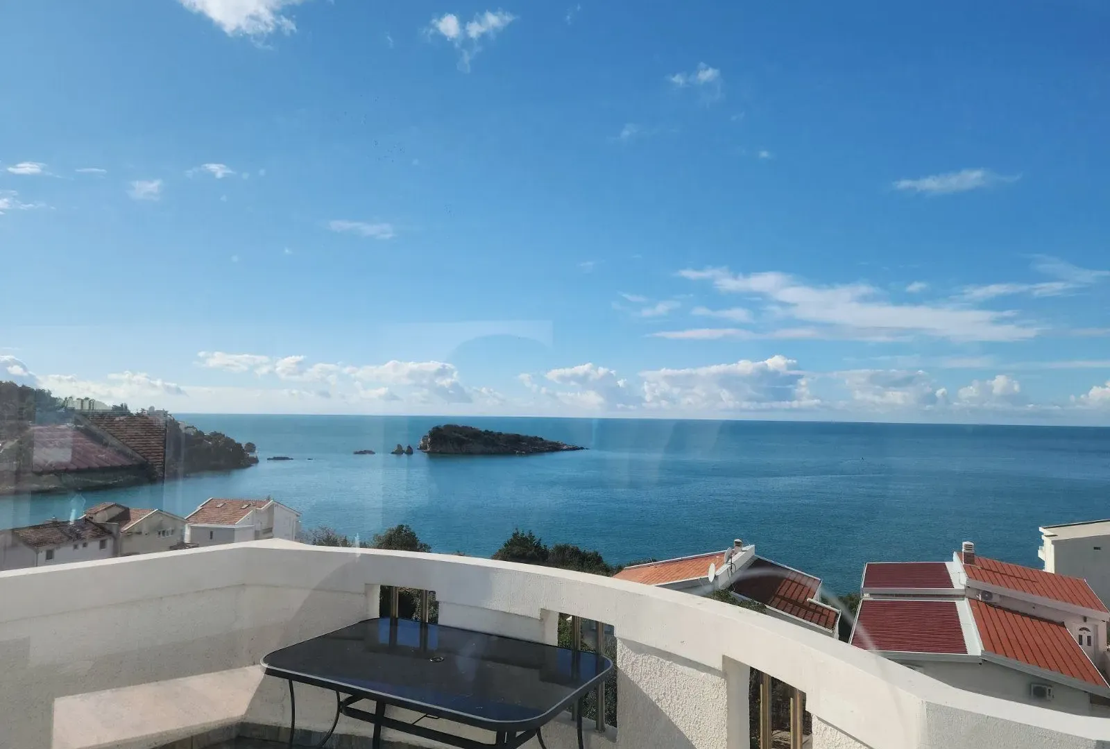 Prodaja, jednosoban stan, 50m², Hladna Uvala, Bar