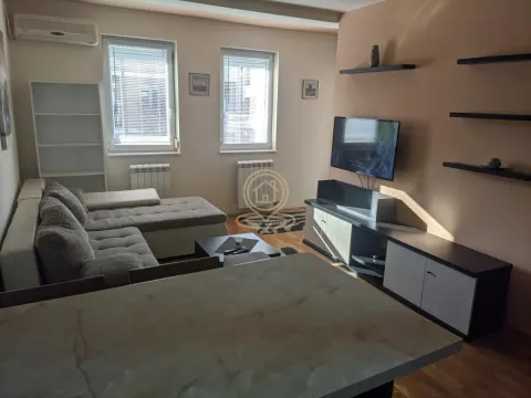 Prodaja, dvosoban stan, 47m², Bulevar Oslobodjenja, Novi Sad Sve Podlokacije - image 2