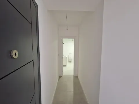 Prodaja, stan, 52m², Tivat, Crna Gora - image 3