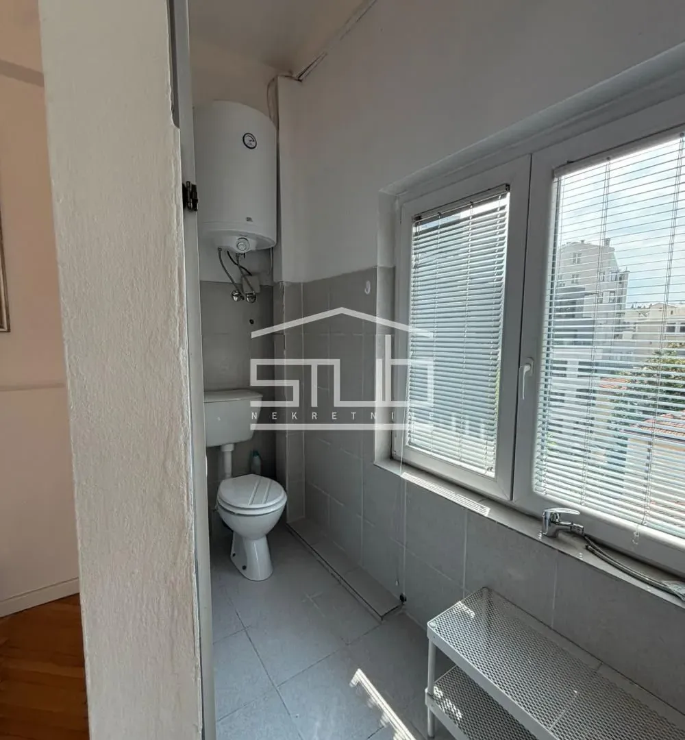Rent, four bedroom apartment, 150m², Neimar, Vračar Sve Podlokacije