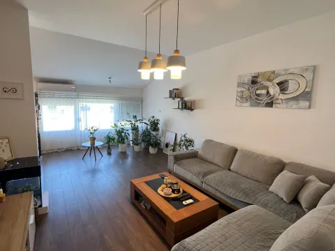 Prodaja, dvosoban stan, 72m², Stari Aerodrom, Podgorica - image 23