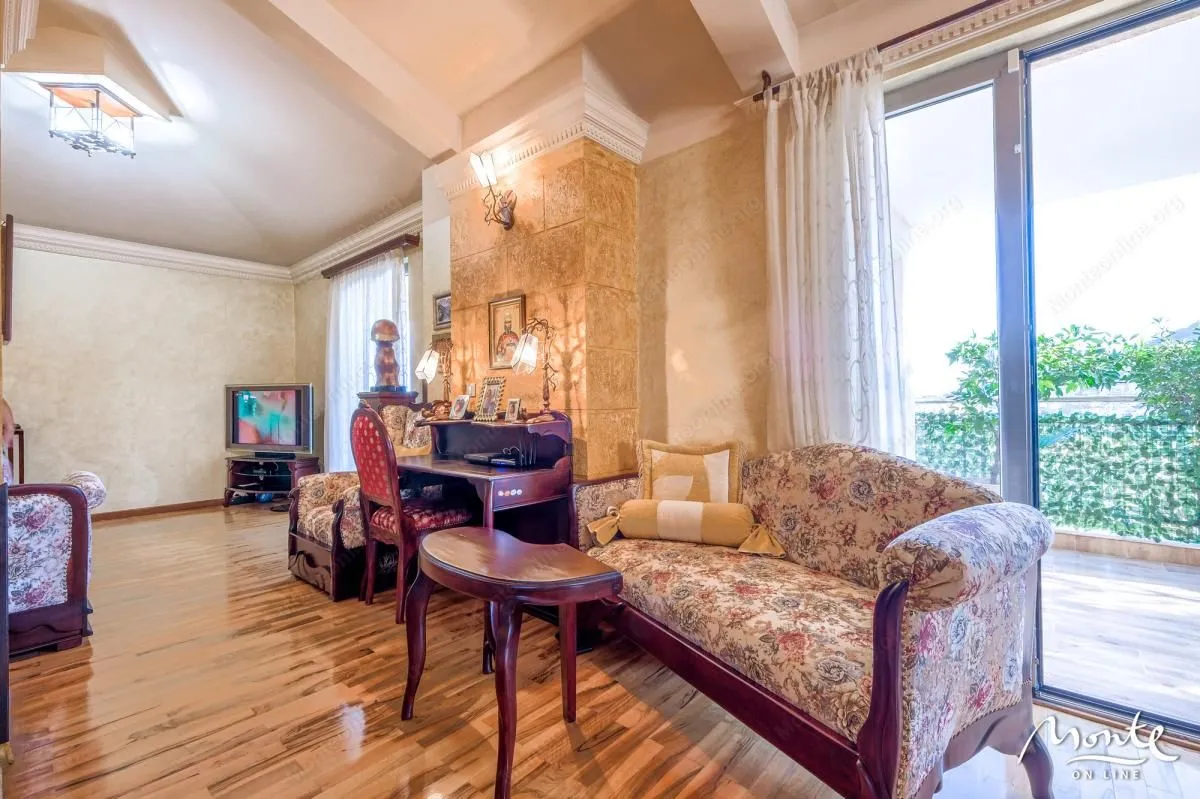 Sale, four bedroom apartment, 179m², Budva, Crna Gora