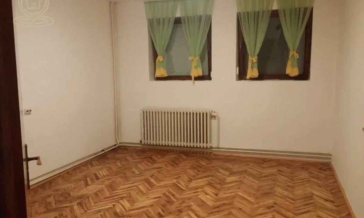 Izdavanje, kuća, 120m², Petrovaradin, Novi Sad