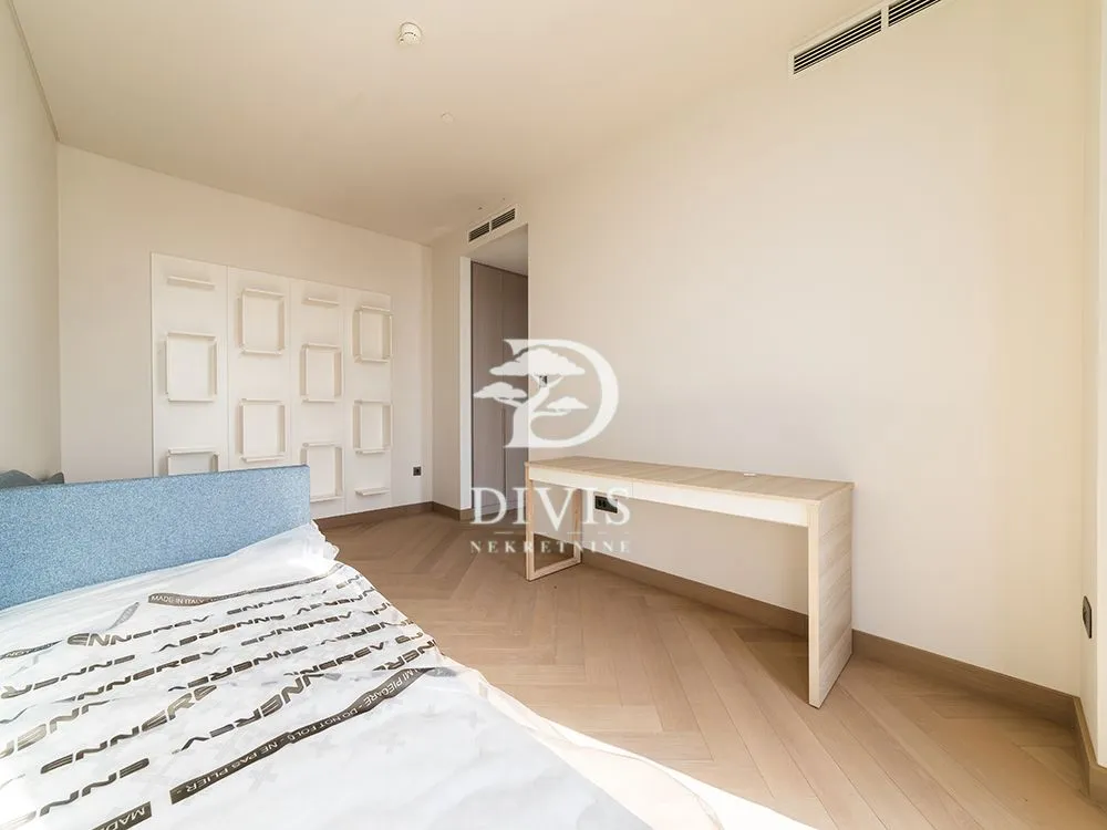 Prodaja, četvorosoban stan, 164m², Beograd Na Vodi, Beograd