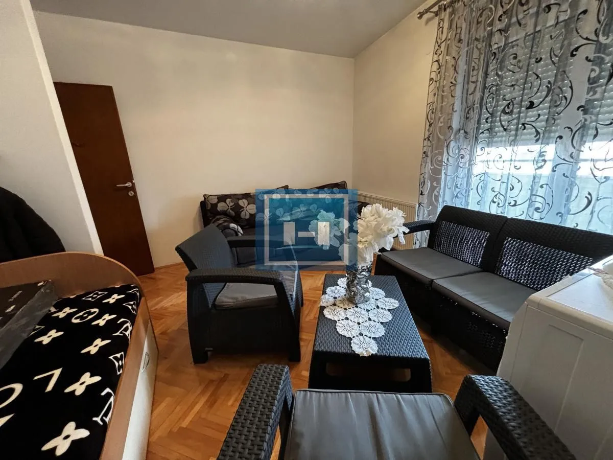 Prodaja, trosoban stan, 85m², Centar, Jagodina