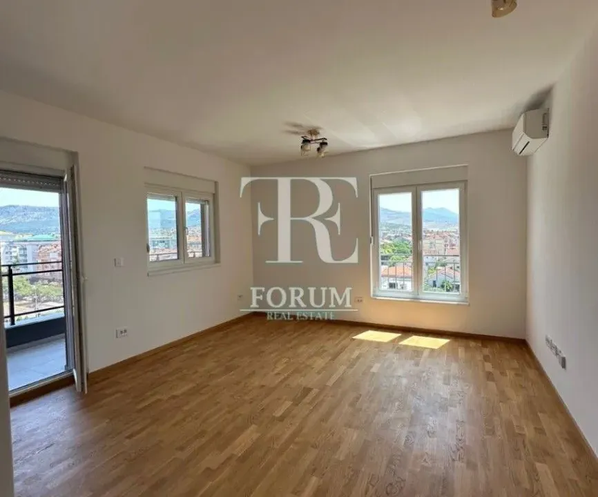 Izdavanje, dvosoban stan, 65m², Stari Aerodrom, Podgorica