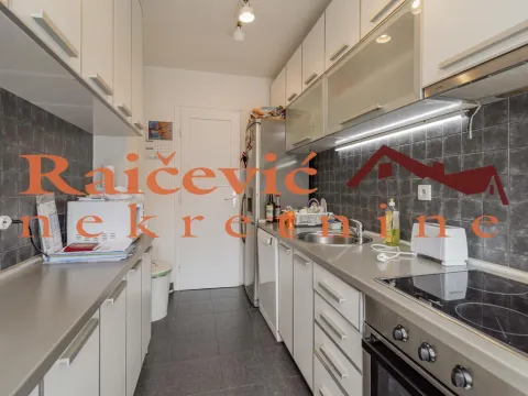 Sale, three bedroom apartment, 69m², Vračar Sve Podlokacije, Beograd - image 5