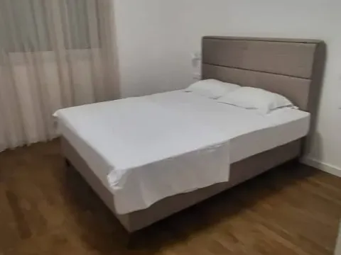 Izdavanje, jednosoban stan, 55m², Stari Aerodrom, Podgorica - image 7