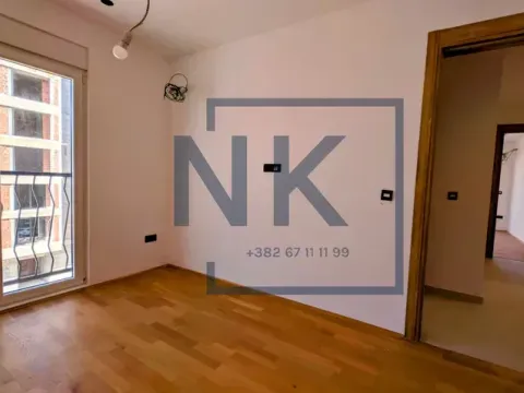 Prodaja, trosoban stan, 112m², Stari Aerodrom, Podgorica - image 9