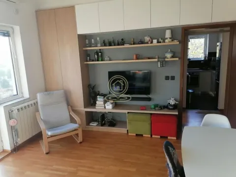 Rent, two bedroom apartment, 50m², Kalenić Pijaca, Vračar Sve Podlokacije - image 4