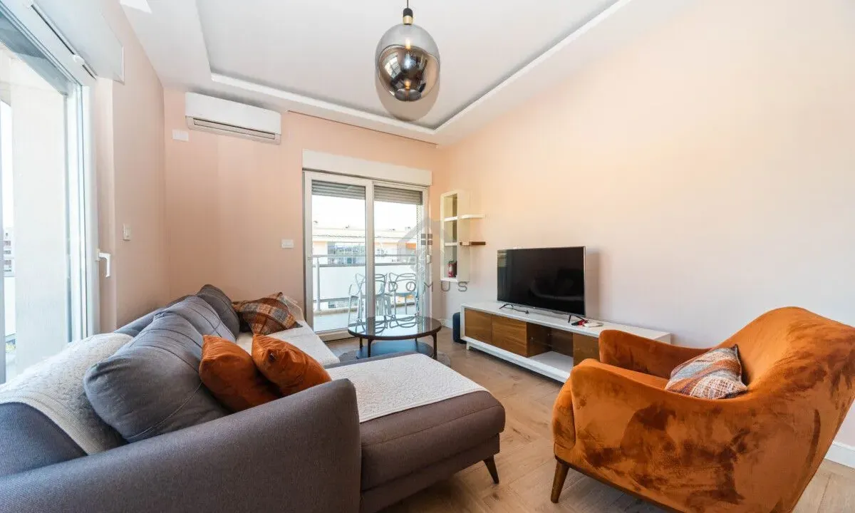 Izdavanje, jednosoban stan, 55m², City Kvart, Podgorica