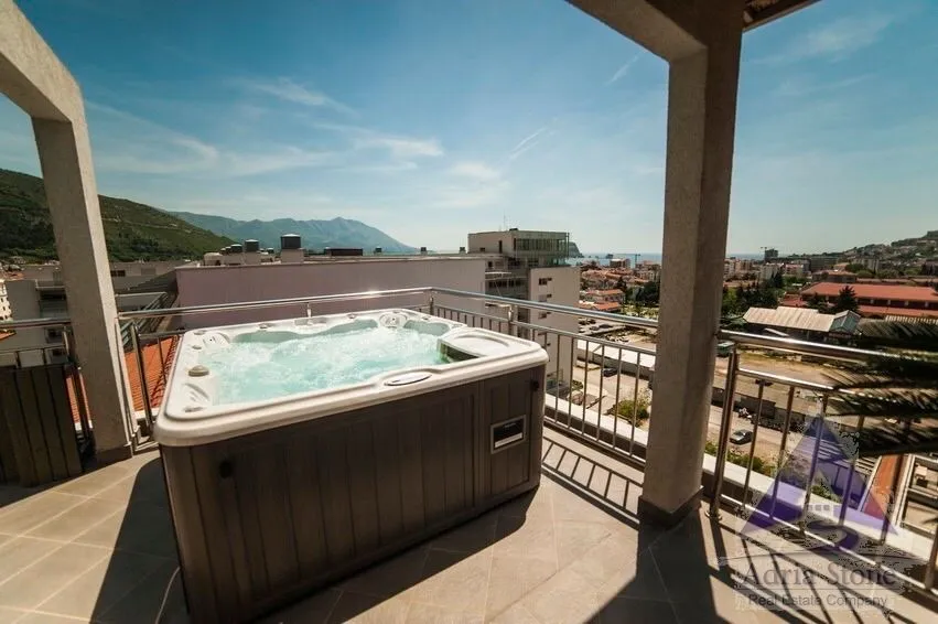 Prodaja, trosoban stan, 179m², Rozino, Budva