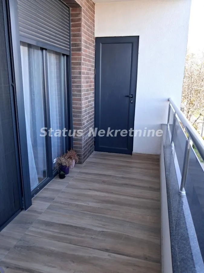Prodaja, četvorosoban stan, 98m², Petrovaradin, Novi Sad