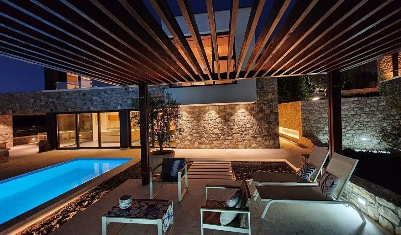 Rent, house, 234m², Masline, Podgorica