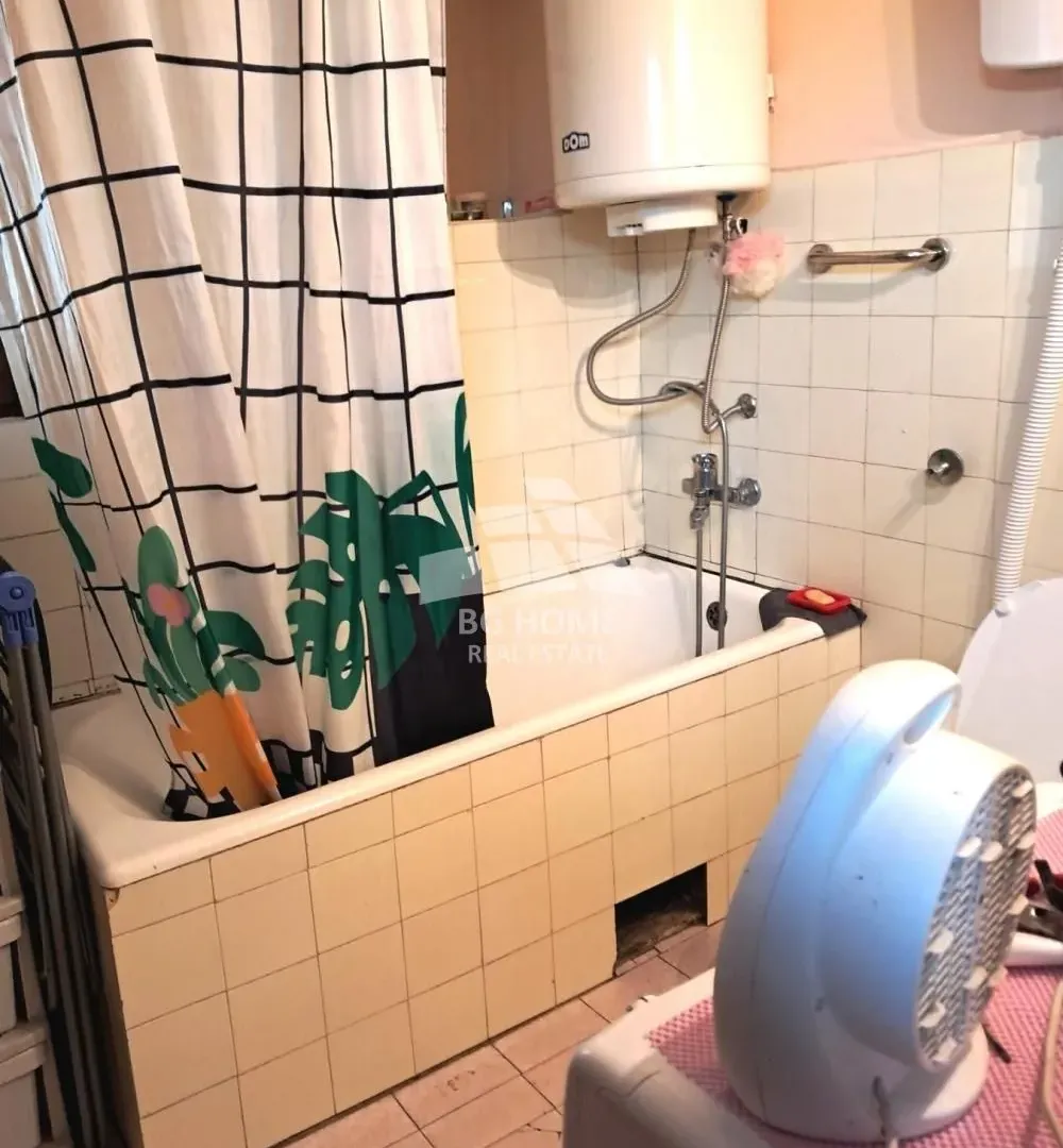 Prodaja, kuća, 52m², Uciteljsko Naselje, Zvezdara Sve Podlokacije