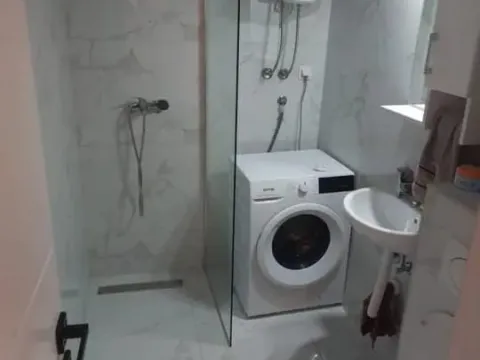 Prodaja, jednosoban stan, 32m², City Kvart, Podgorica - image 7