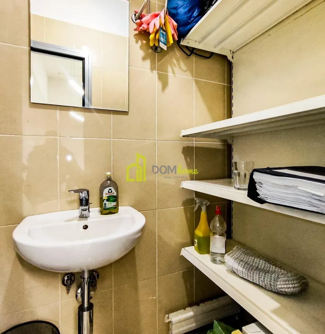 Rent, office space, 63m², Tološka šuma, Podgorica
