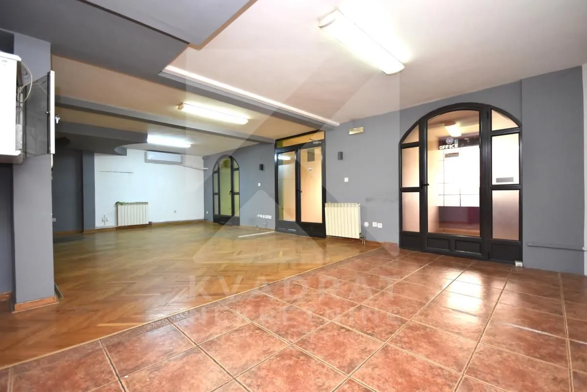Rent, office space, 131m², Centar, Podgorica