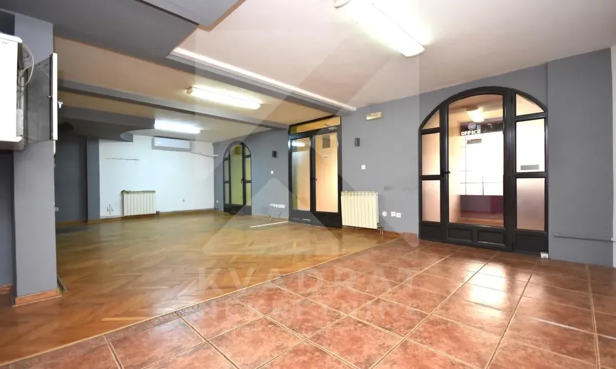 Rent, office space, 131m², Centar, Podgorica