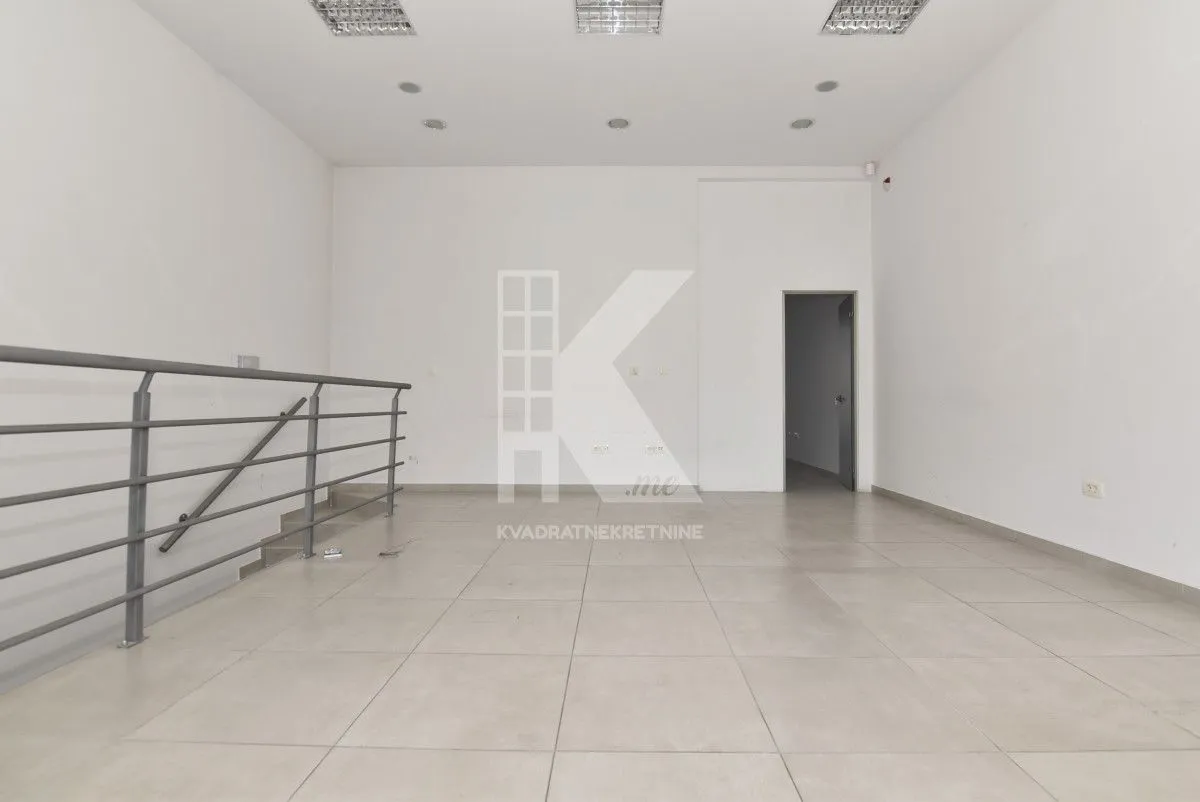 Rent, office space, 105m², Tološka šuma, Podgorica