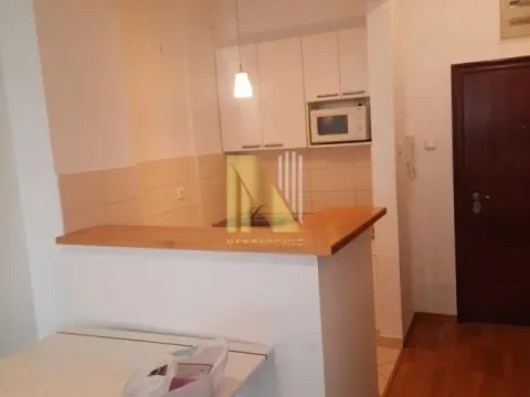 Izdavanje, jednosoban stan, 41m², Liman 3, Novi Sad Sve Podlokacije - image 3