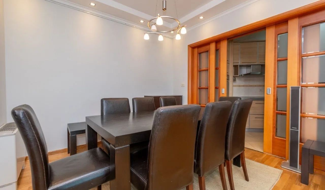 Prodaja, trosoban stan, 140m², Preko Morače, Podgorica