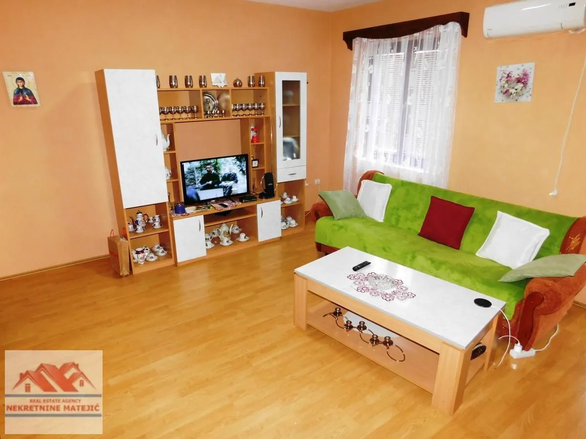 Prodaja, kuća, 264m², Korićani, Kragujevac