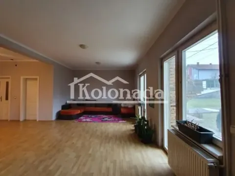 Prodaja, kuća, 230m², Sopot, Beograd - image 12