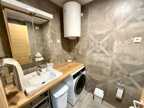 Izdavanje, jednosoban stan, 45m², Pobrežje, Podgorica - image 8